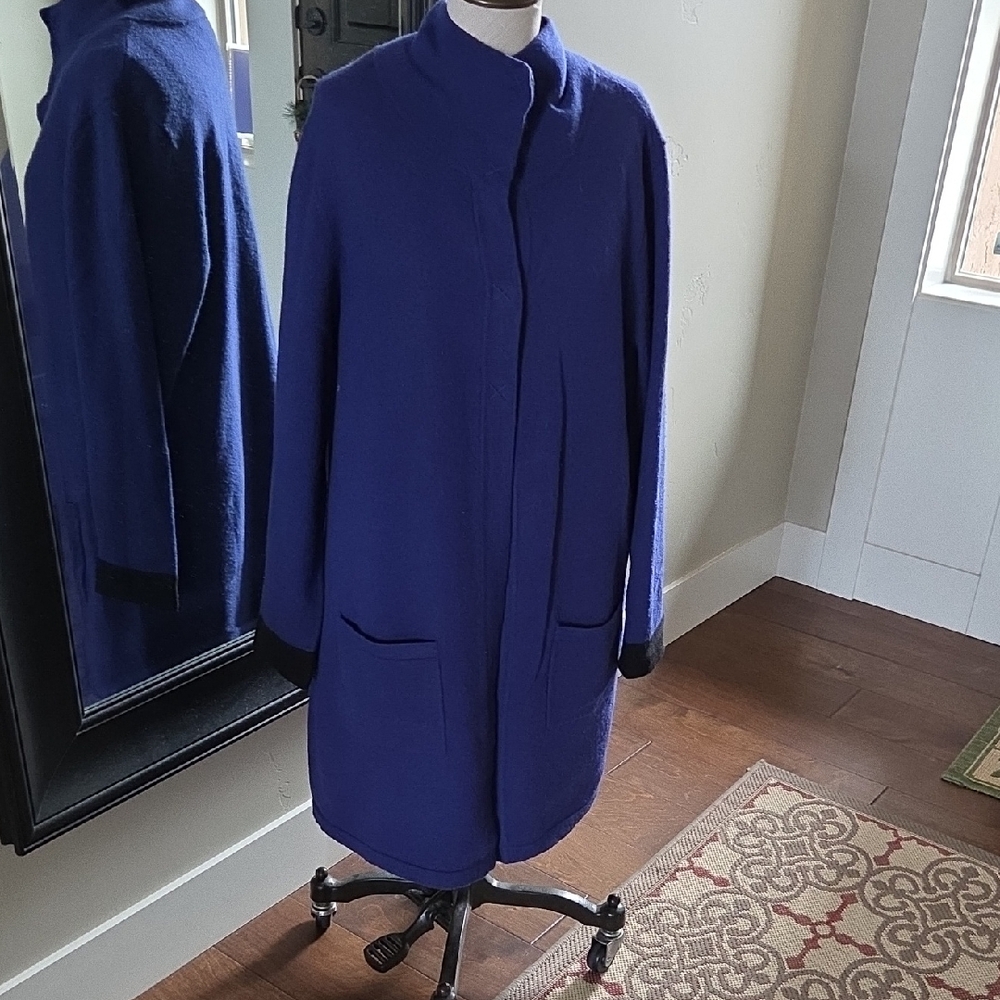 Chico's Kendall Colorblock Cardigan Sweater made of 100% wool in a Cobalt Blue